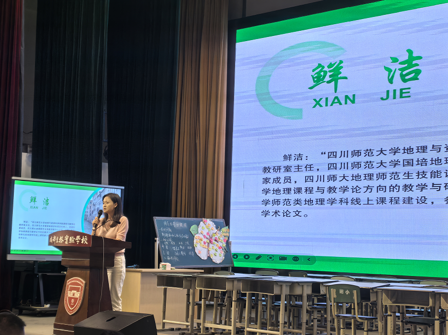 QQ20251011-093432.jpg