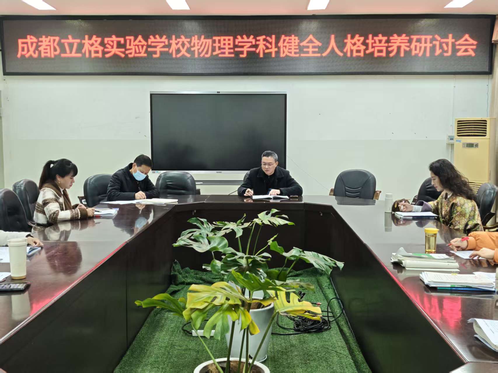 d1211a72725d00a8b531c3dc1df1f3c3.jpg d1211a72725d00a8b531c3dc1df1f3c3.jpg